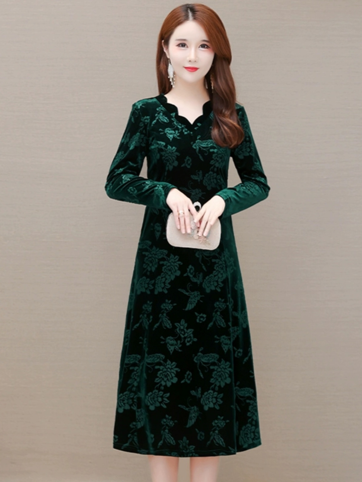 Zarif Kadife Elbise V Yaka Mid - Women Fashion Over The Years incelemesi ve fiyatı